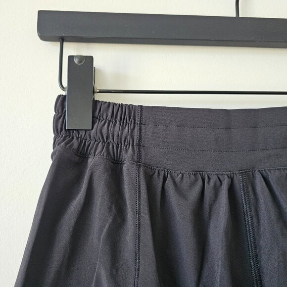 NWT LULULEMON Black Hotty Hot Low Rise 4" Shorts Lined 6 - Picture 2 of 8